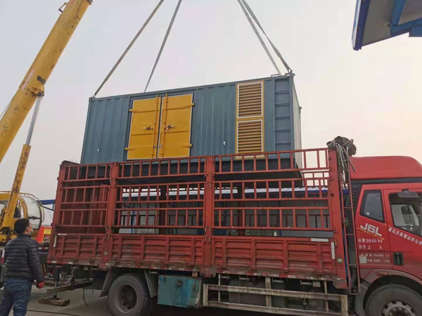 静安如何根据测量要求选择合适的电压表量程？