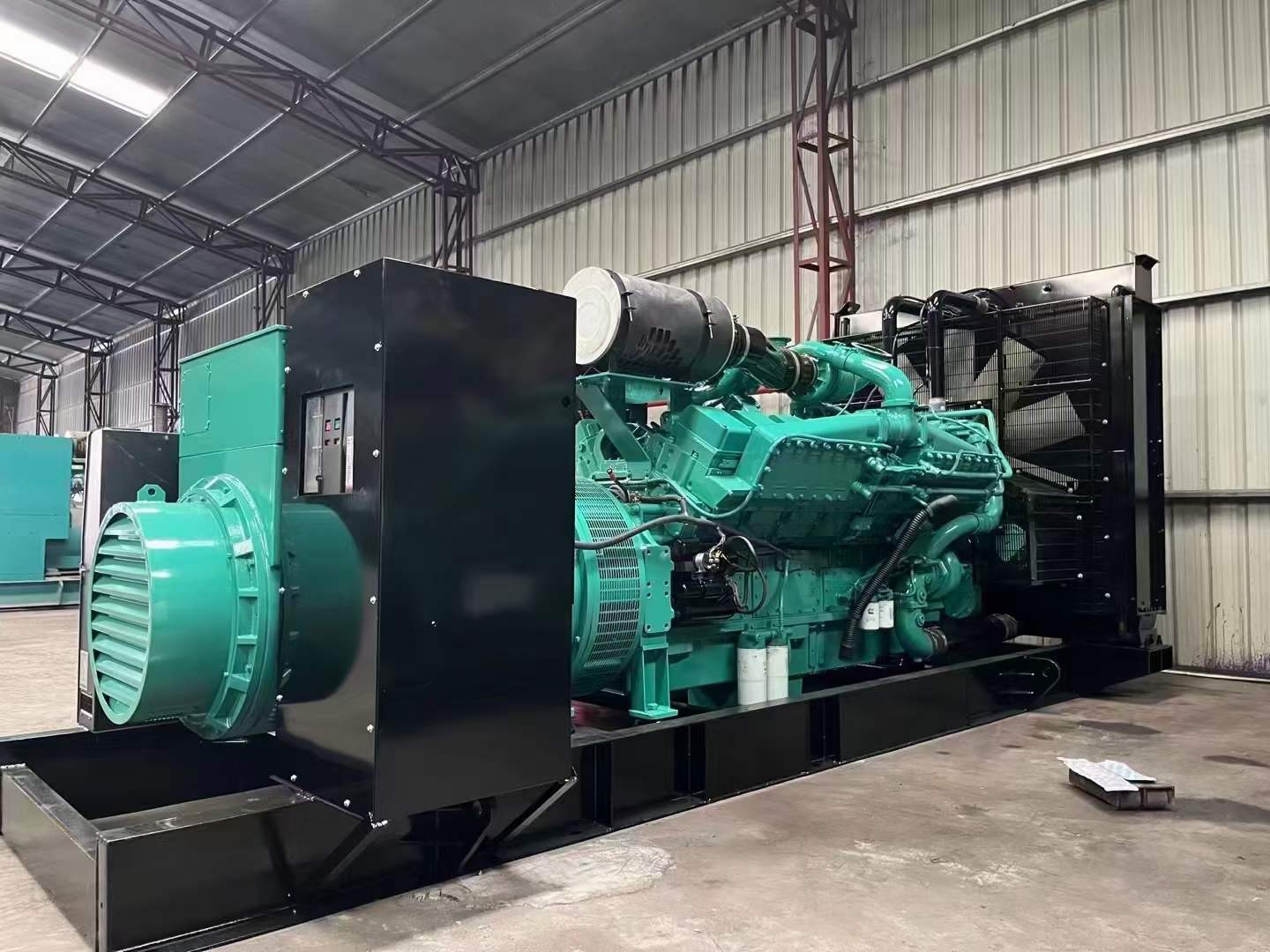 静安如何评估无功补偿装置的性能和效果？