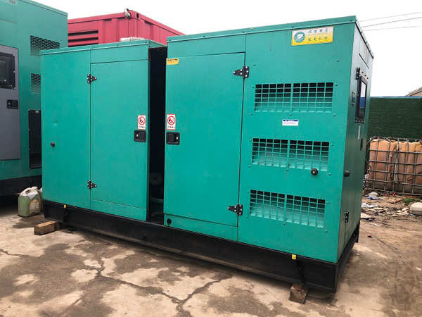 静安怎样合理控制磷酸铁锂蓄电池的充放电倍率以延长其使用寿命？