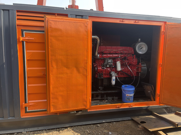 静安柴油发电机组在高温环境下运行时需要注意哪些问题？