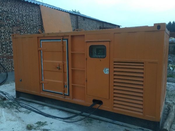 静安发电机组长期使用中，电缆线的敷设路径有哪些要求？