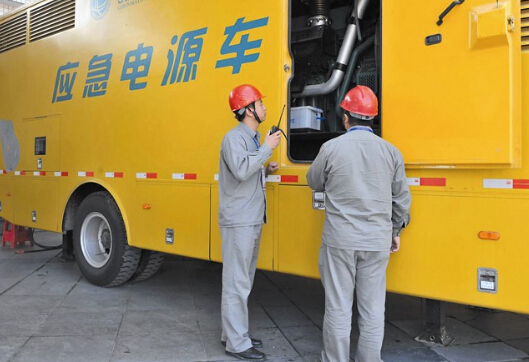 静安如何清理被灰尘覆盖的机油散热器？